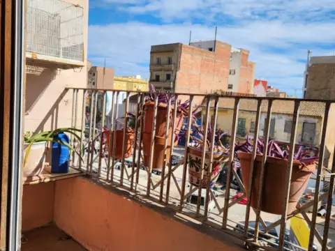 Piso en calle del Mijares, 22