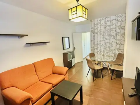 Estudio en calle de La Paz