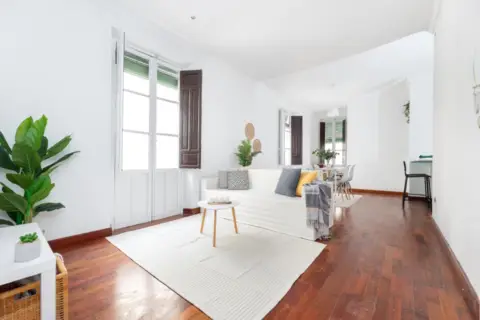 Piso – Granada Capital