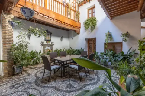 Casa – Granada Capital