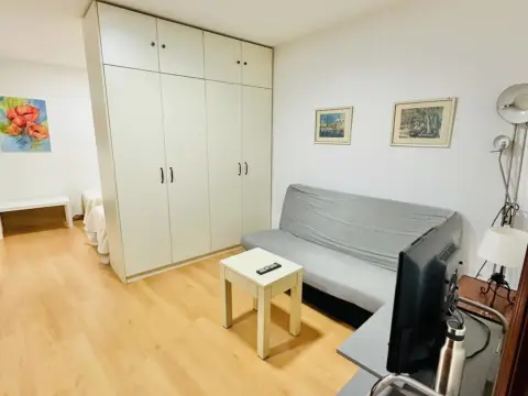 Estudio en calle de la Cárcel Baja
