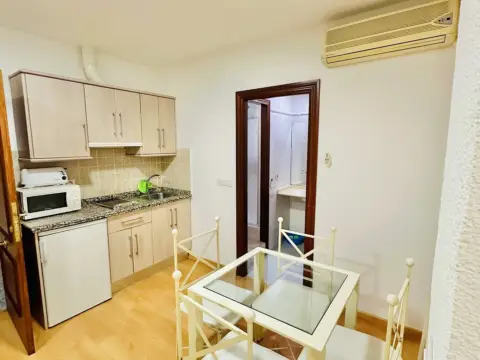 Estudio en calle de la Cárcel Baja