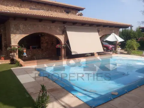 Chalet unifamiliar en Alange
