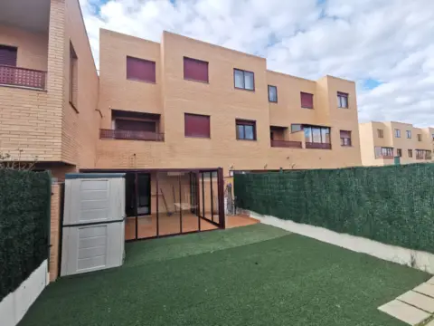 Casa adosada en Camino de la Estacion