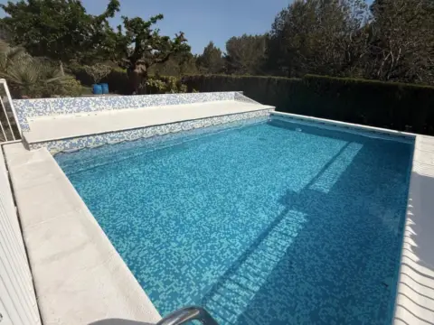 Chalet adosado en Montserrat
