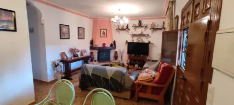 Chalet rústico en Avenida de la Reina Sofía