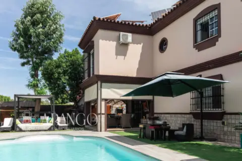 Chalet en Entrenúcleos