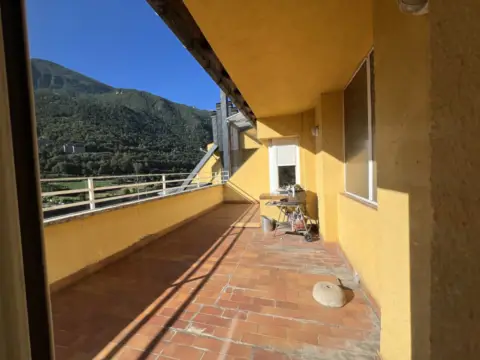 Piso en calle Santa Coloma