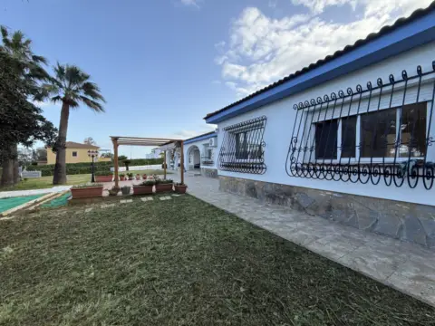 Casa en Camino Agropecuario de Realenga