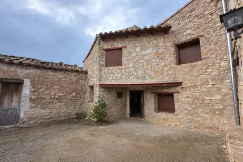 Casa adosada en Alpuente