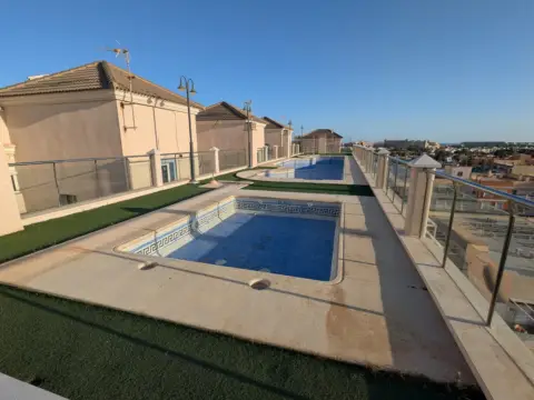 Apartamento en Urbanización de Roquetas-Las Marinas