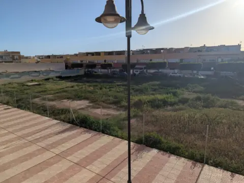 Apartamento en Urbanización de Roquetas-Las Marinas