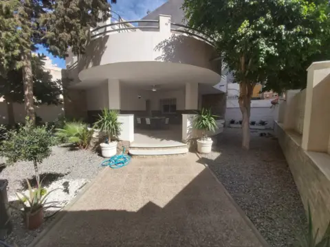 Chalet en Ciudad Jardín-Tagarete-Zapillo
