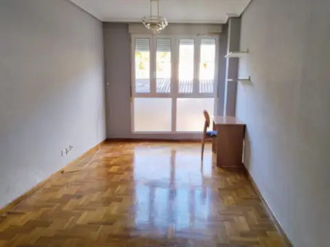 Piso en calle del Monte