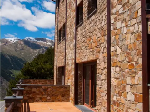4-bedroom townhouse for sale in Canillo · 12 of 60