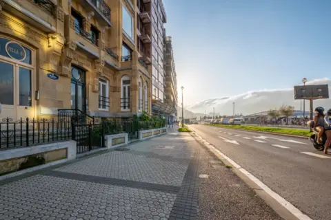 Piso en Mirakontxa Pasealekua, 3