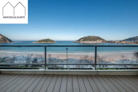 Piso en Mirakontxa Pasealekua, 39