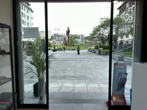 Local comercial en Plaza de Nornahi, 4