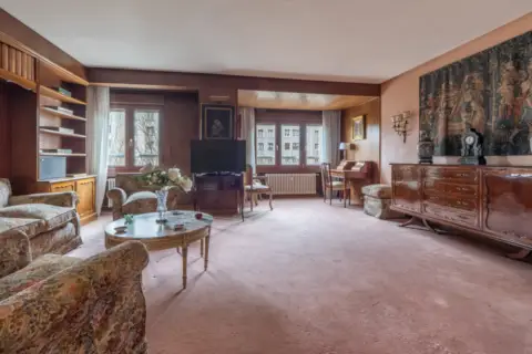 Piso en Avenida Sancho ´El Sabio´, nº 4