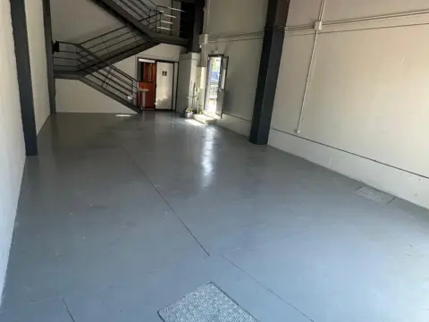 Nave industrial en Polígono de Nueva Campana