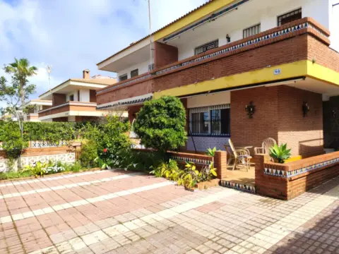 Chalet pareado en Avenida del Océano