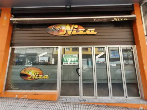 Local comercial en calle de la Cámara