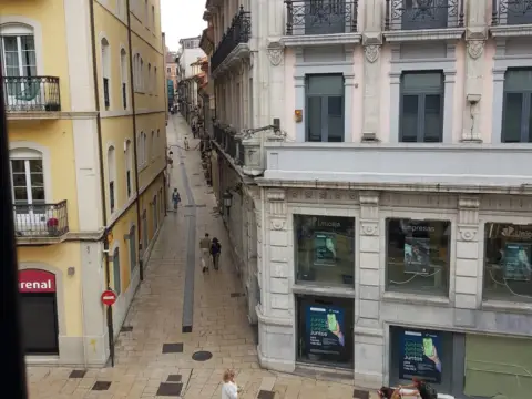 Oficina en calle de la Cámara