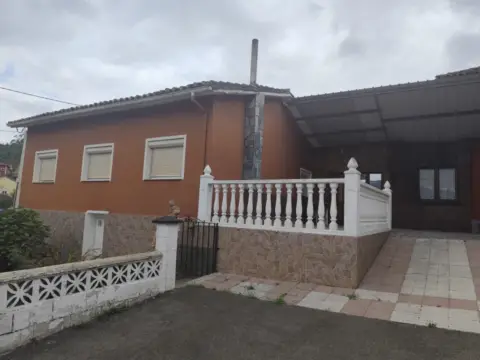 Casa en calle Bances