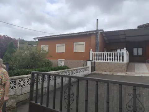 Casa en calle Bances