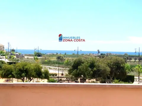 Chalet adosado en El Puig de Santa Maria