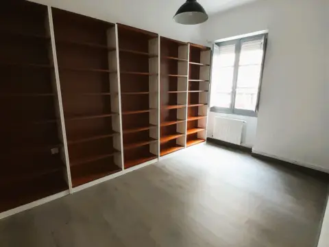 Piso en calle de Italia, 11