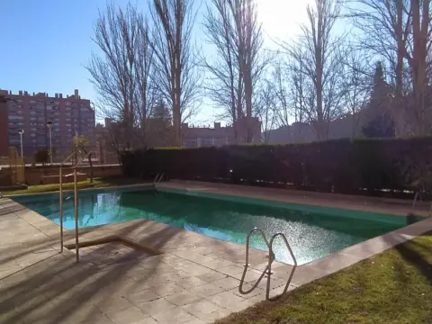 Piso en calle de Hernando de Acuña