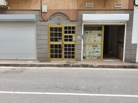 Local comercial en calle Adeje