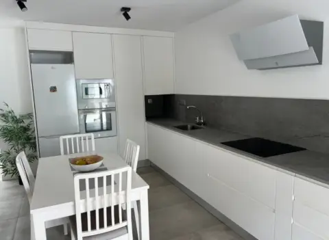 Chalet adosado en calle Einstein