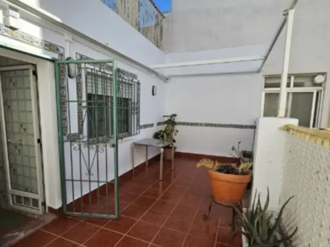 Piso en Avenida del Primero de Mayo