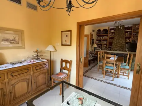 Chalet unifamiliar en calle Felicidad