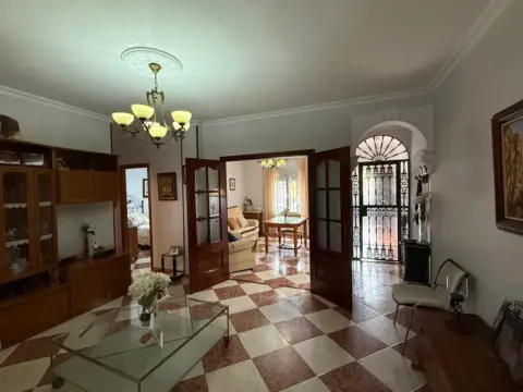 Casa adosada en calle del Cisne