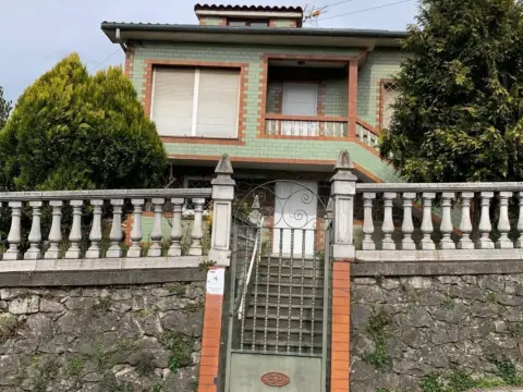Casa en Avenida de Parayas
