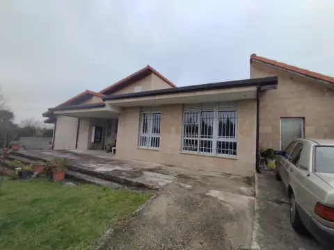 Chalet unifamiliar en Santiago de Heras