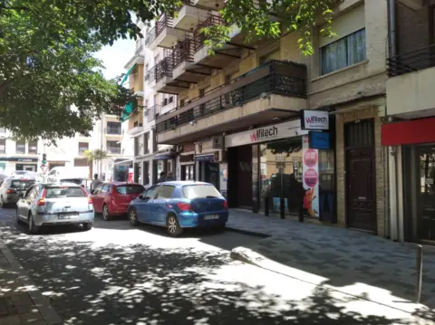 Local comercial en Avenida de Ramón y Cajal