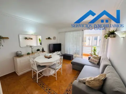 Piso en calle Almirante Cervera