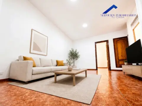 Chalet adosado en calle Capitán Núñez