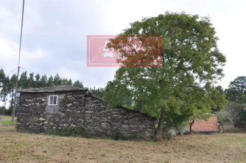 Casa en Ligonde (Resto Parroquia)