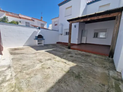 Chalet adosado en Umbrete