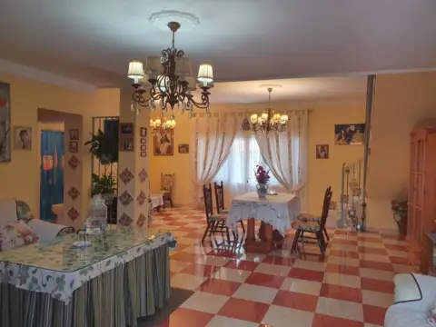 Chalet adosado en Benacazón