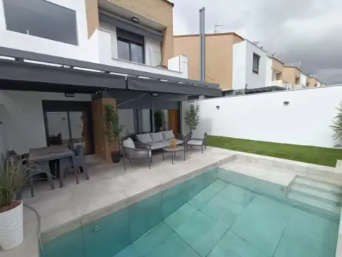 Chalet pareado en Espartinas