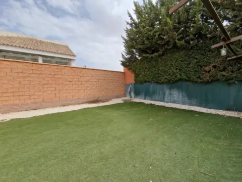 Chalet pareado en Umbrete