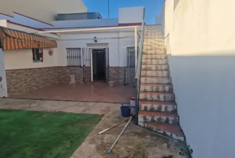 Chalet adosado en Villanueva del Ariscal
