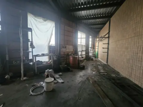 Nave industrial en Avenida de Aznalcázar