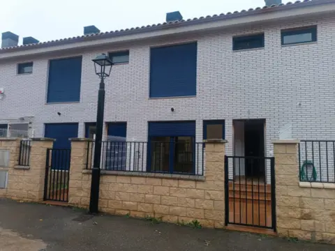 Chalet unifamiliar en calle Epona, 30